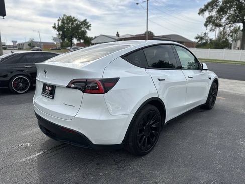 Used 2021 Tesla Model Y Long Range AWD/4WD image 7