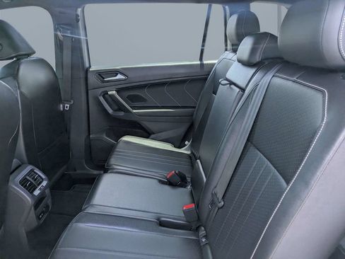 Used 2023 Volkswagen Tiguan SE R-Line FWD image 13