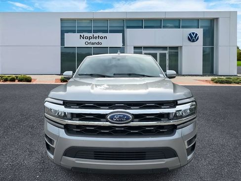 Used 2023 Ford Expedition Limited image 2