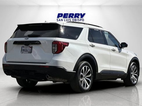 Used 2024 Ford Explorer ST-Line w/ Class IV Trailer Tow Package image 4