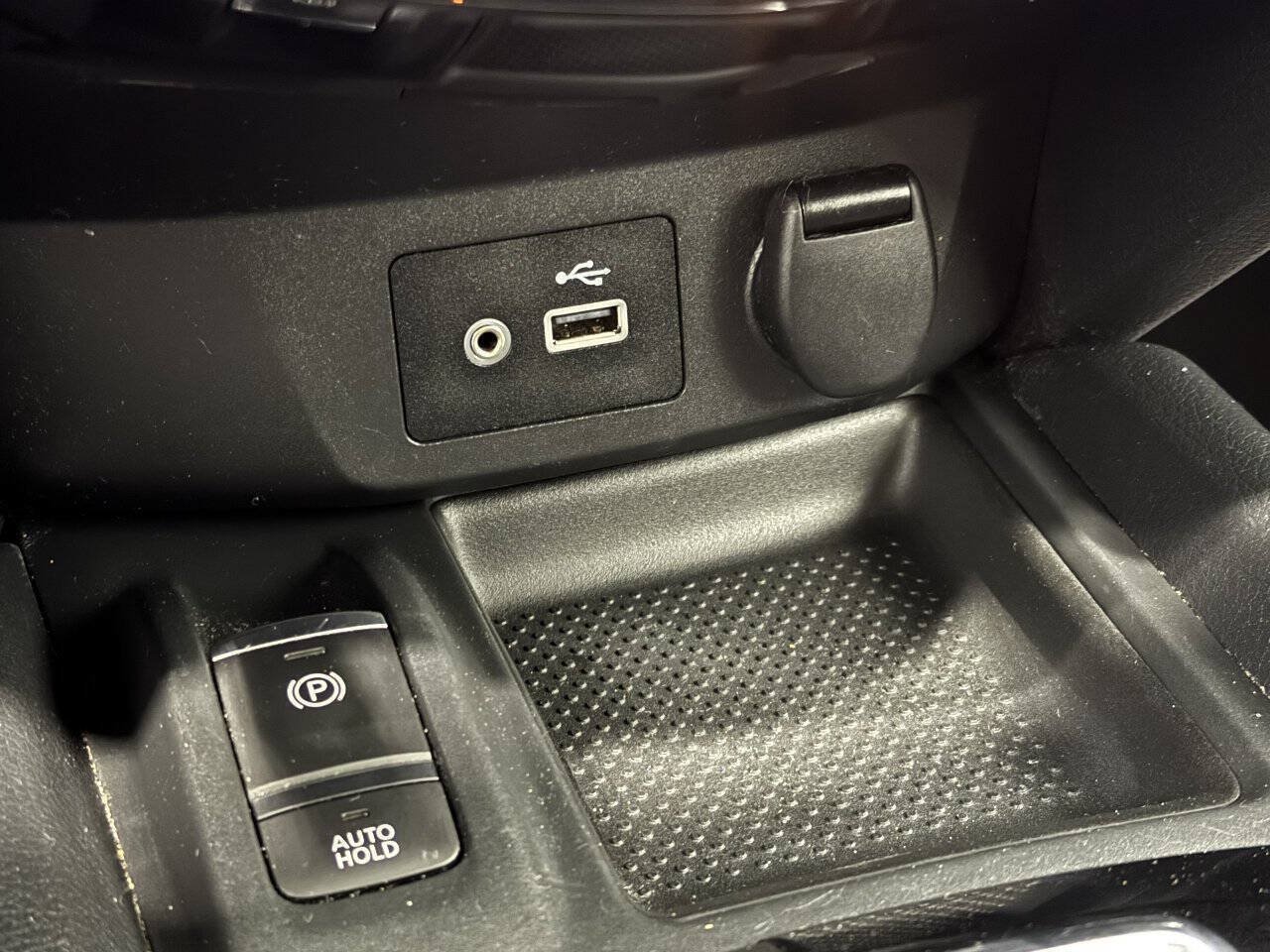 Used 2020 Nissan Rogue SV AWD/4WD image 34