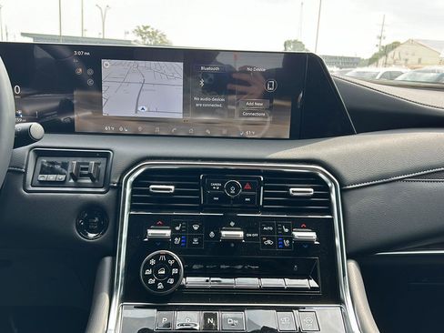 New 2025 Nissan Armada Platinum Reserve image 33