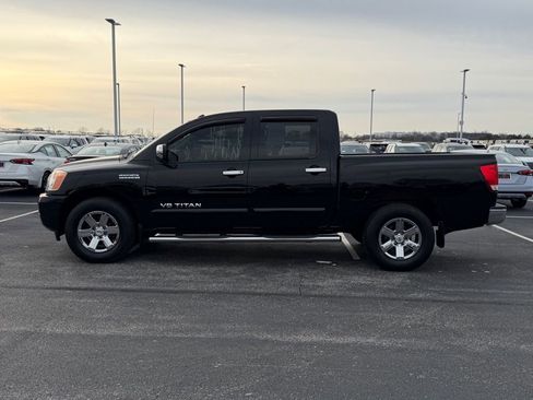 Used 2014 Nissan Titan SV w/ SV Value Truck Package image 8