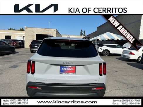 Certified 2023 Kia Sorento X-Line EX AWD/4WD image 4