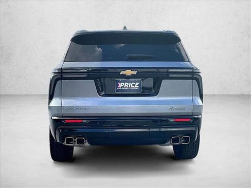 Certified 2025 Chevrolet Traverse High Country image 4