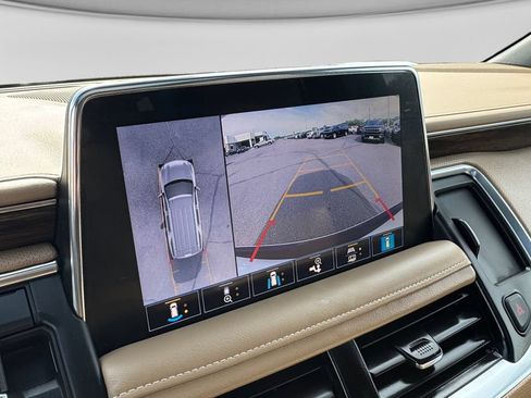 Used 2021 Chevrolet Tahoe Premier w/ Premium Package AWD/4WD image 37