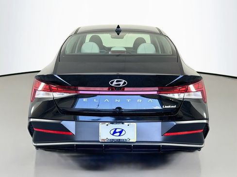 New 2026 Hyundai Elantra Limited FWD image 6