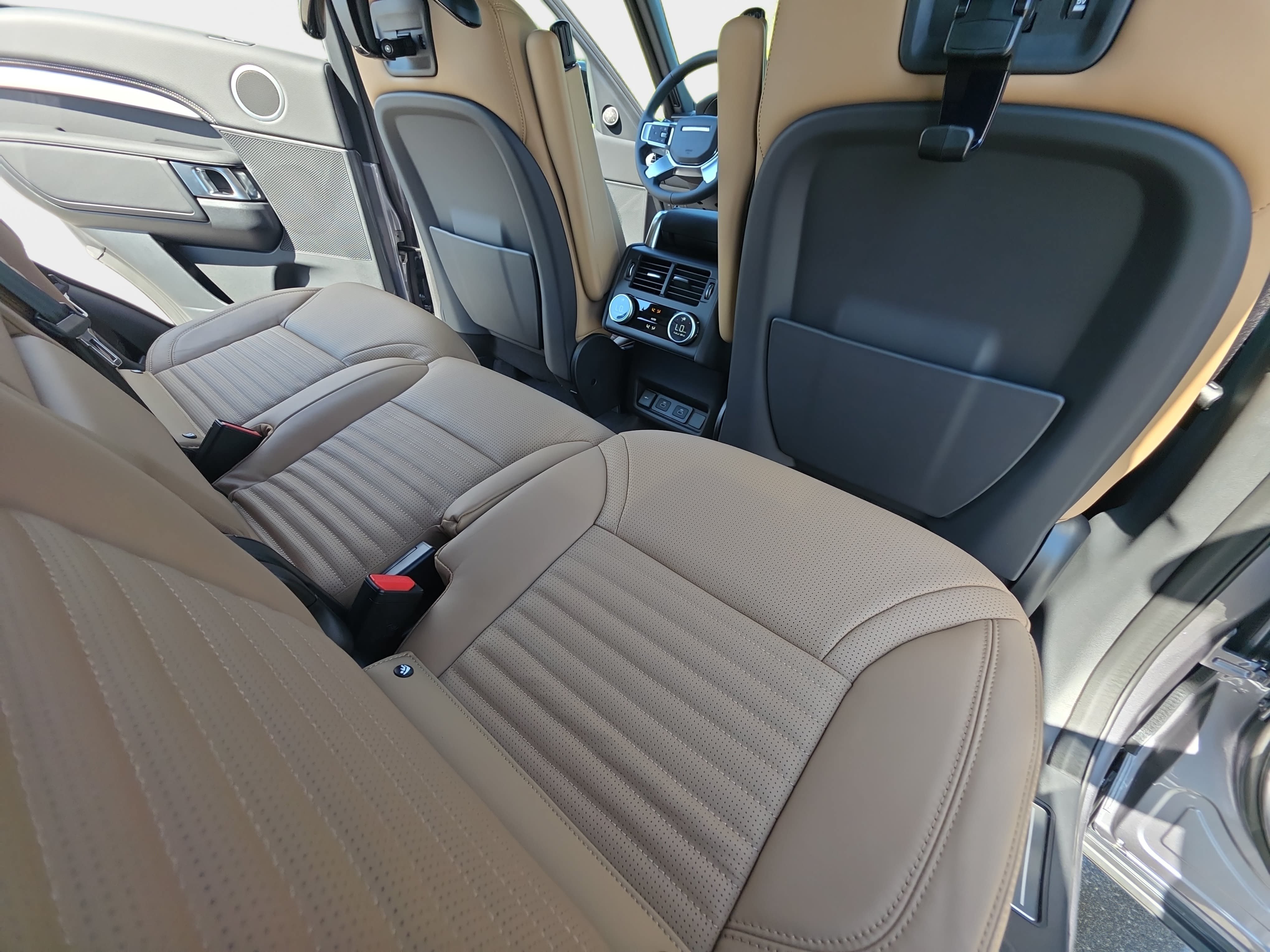 New 2026 Land Rover Discovery Dynamic SE AWD/4WD image 11