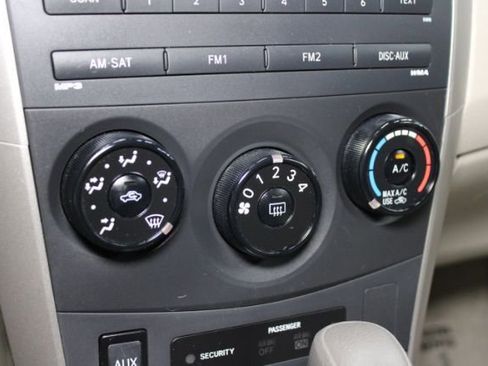 Used 2010 Toyota Corolla LE image 16