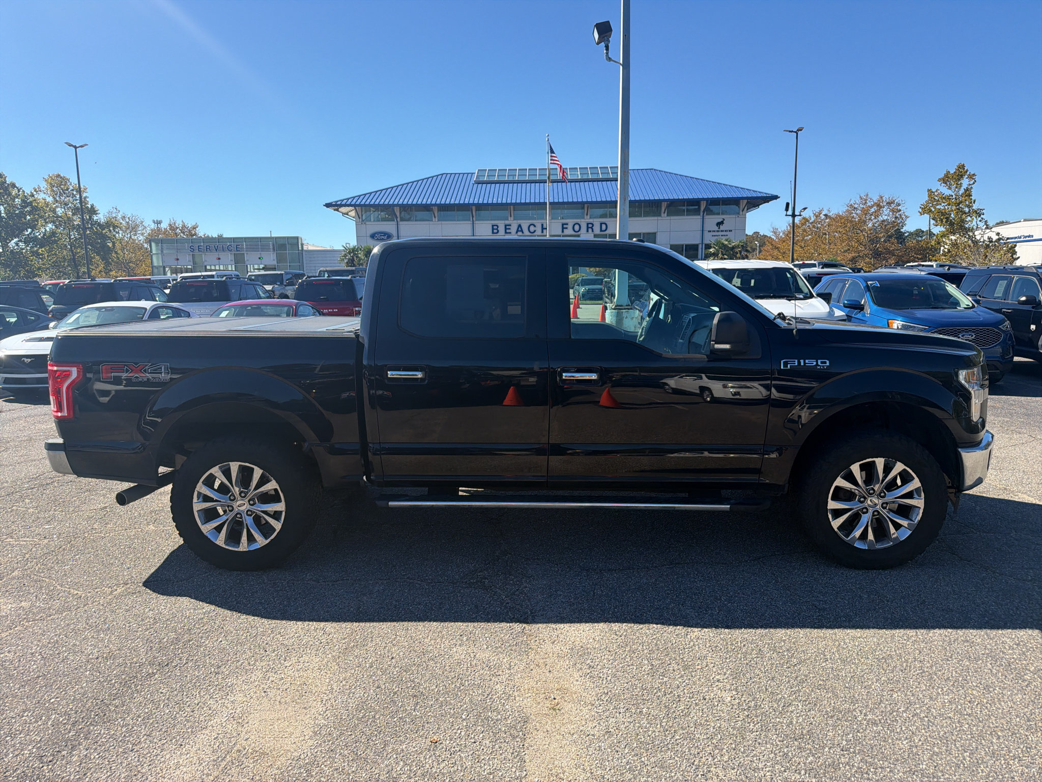 Used 2017 Ford F150 XLT w/ Equipment Group 302A Luxury AWD/4WD image 4