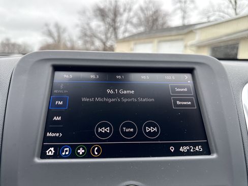 Used 2021 Chevrolet Equinox LS image 16