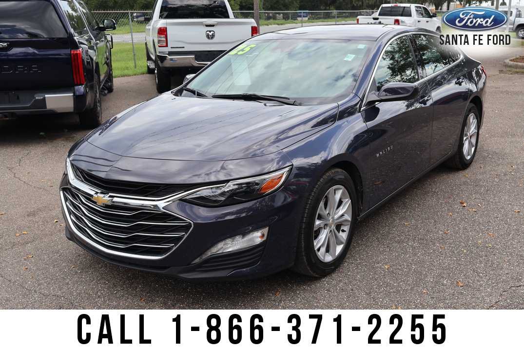 Used 2025 Chevrolet Malibu LT FWD image 2