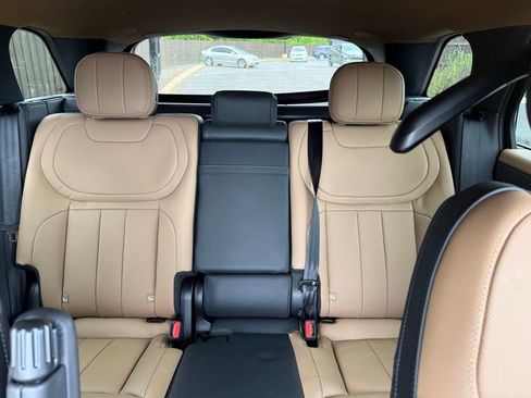 Certified 2025 Land Rover Range Rover Sport Dynamic SE AWD/4WD image 30