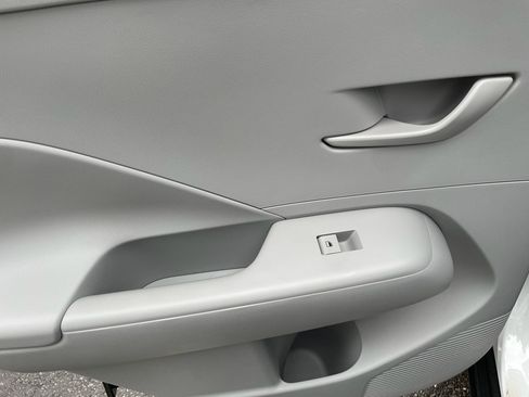 New 2025 Hyundai Kona SEL image 16