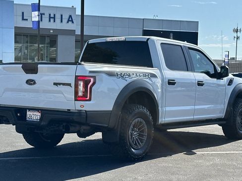 Used 2019 Ford F150 Raptor image 2