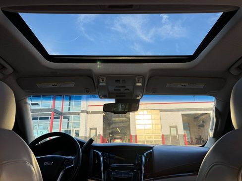 Used 2015 Cadillac Escalade Premium AWD/4WD image 23