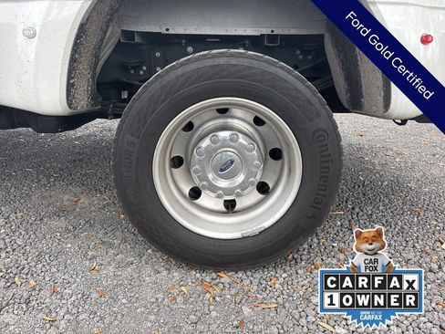 Certified 2024 Ford F450 Lariat w/ Lariat Ultimate Package image 18