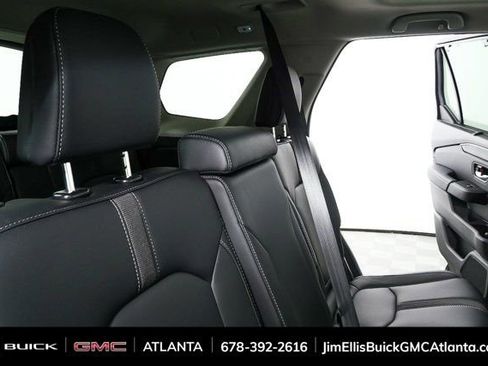 Used 2025 Honda Pilot Touring image 21