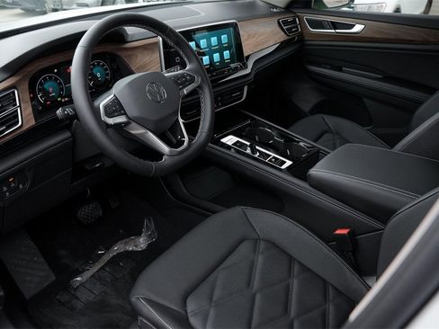 New 2026 Volkswagen Atlas SE image 11