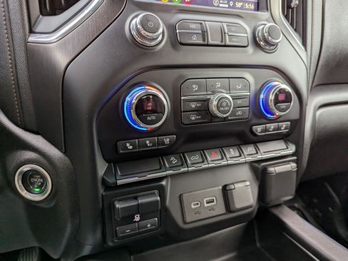 Used 2021 GMC Sierra 1500 AT4 image 25