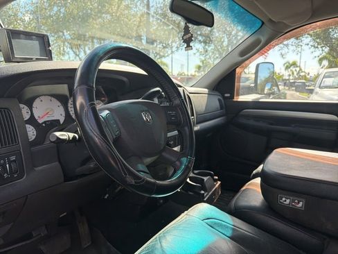 Used 2005 Dodge Ram 2500 Truck SLT image 9