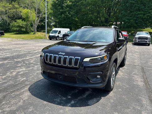 Used 2021 Jeep Cherokee Latitude Plus AWD/4WD image 37