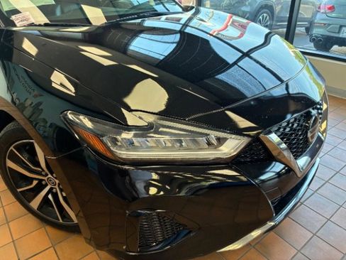 Used 2021 Nissan Maxima 3.5 SV w/ Floor Mat Group FWD image 2