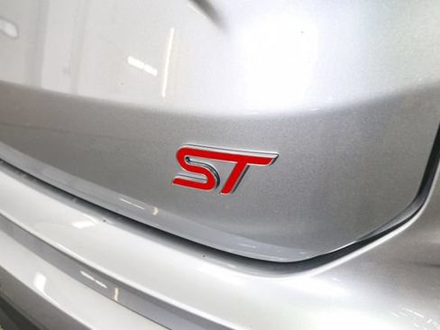 Used 2024 Ford Edge ST w/ Equipment Group 401A AWD/4WD image 9