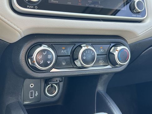 Used 2021 Nissan Versa SV image 19