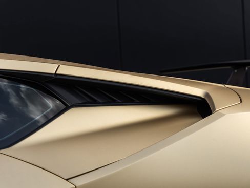 Used 2023 Lamborghini Huracan Tecnica RWD image 17