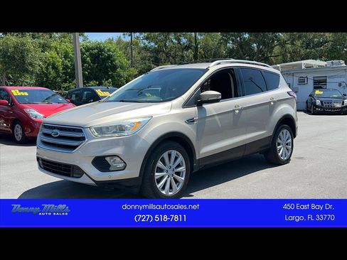 Used 2017 Ford Escape Titanium w/ Equipment Group 301A FWD image 1