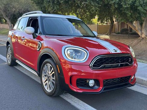 Used 2017 MINI Cooper Countryman S image 2