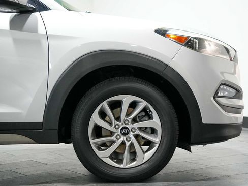 Used 2018 Hyundai Tucson SEL Plus w/ Cargo Package FWD image 9