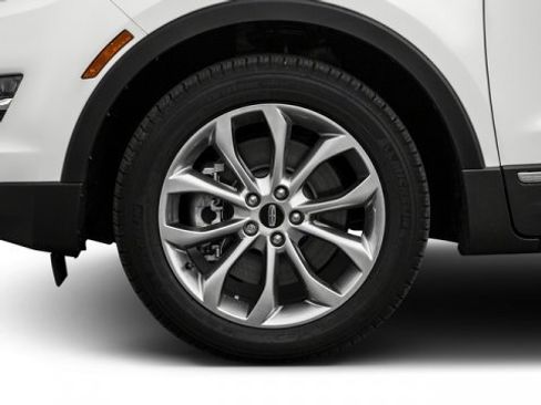 Used 2017 Lincoln MKC Select image 12