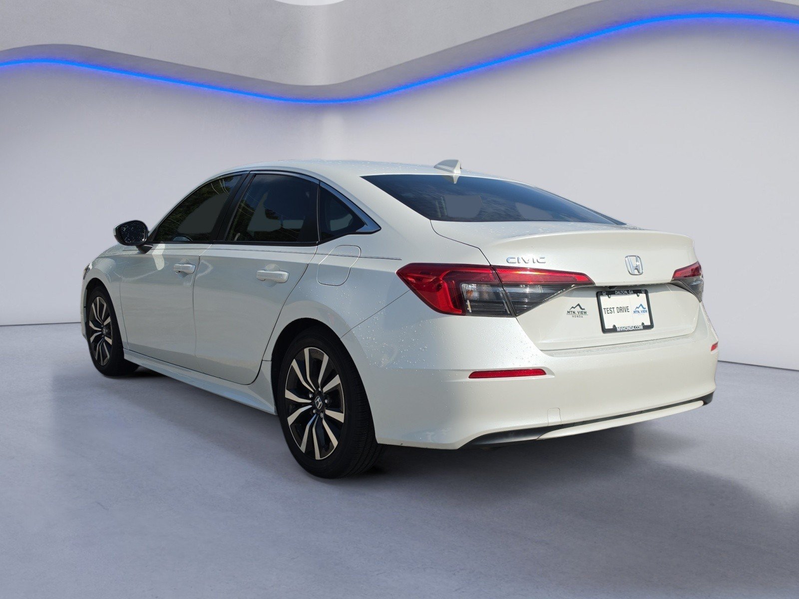 Used 2022 Honda Civic EX image 3