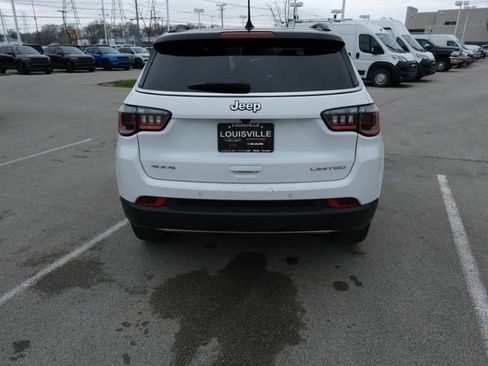 Used 2023 Jeep Compass Limited AWD/4WD image 8