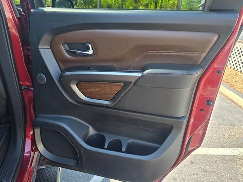 Used 2018 Nissan Titan Platinum Reserve w/ Platinum Utility Package AWD/4WD image 17