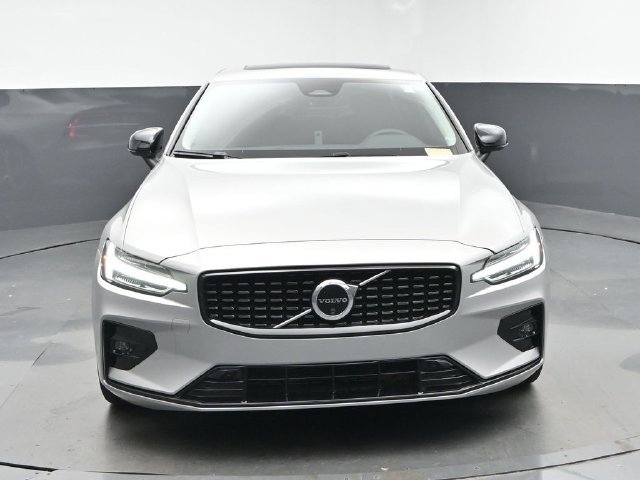 Used 2024 Volvo S60 B5 Plus AWD/4WD image 2