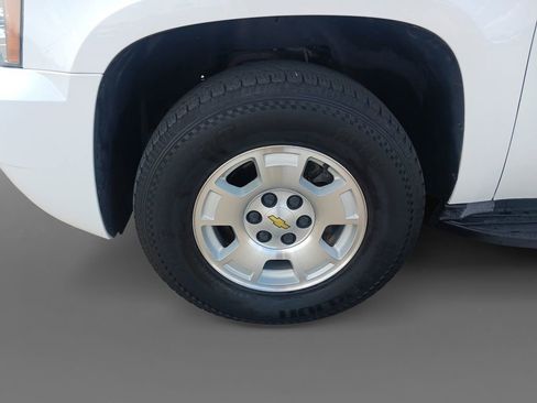 Used 2014 Chevrolet Tahoe LT w/ Luxury Package image 14