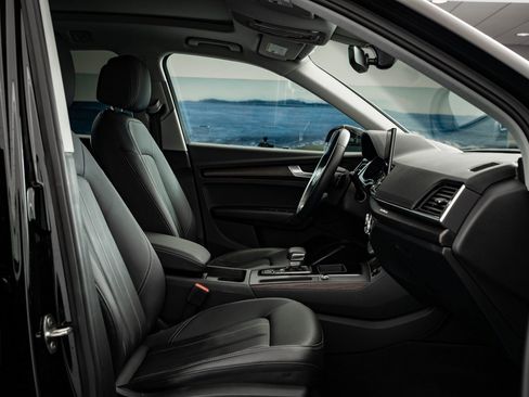 Used 2023 Audi Q5 2.0T Premium w/ Convenience Package image 25