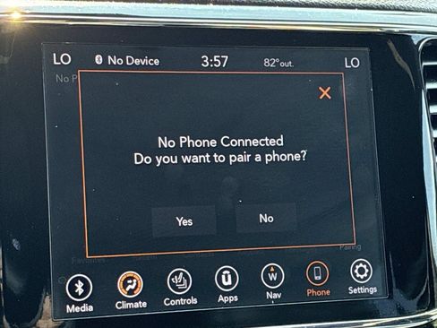 Certified 2021 Jeep Grand Cherokee Laredo X AWD/4WD image 35