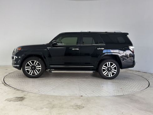 Used 2023 Toyota 4Runner Limited AWD/4WD image 2