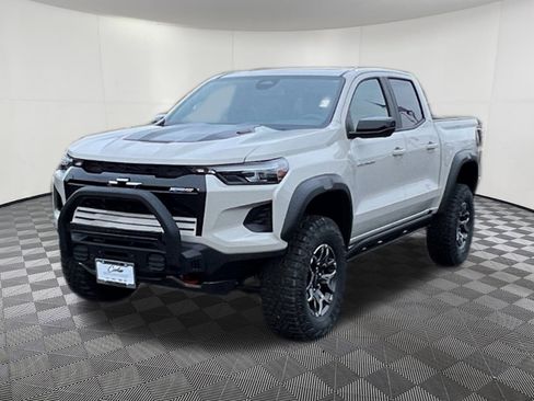 New 2026 Chevrolet Colorado ZR2 w/ Off-Road Front Bumper Package image 3