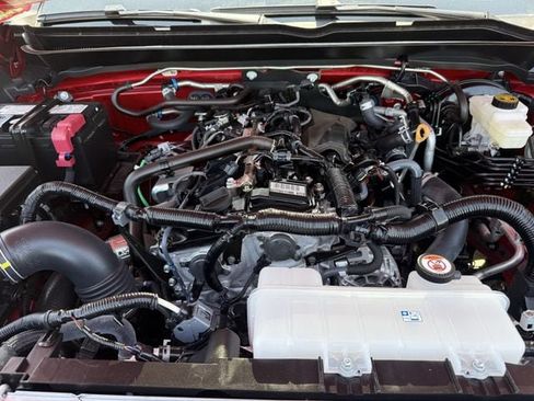 Used 2025 Toyota Tacoma TRD Sport AWD/4WD image 34