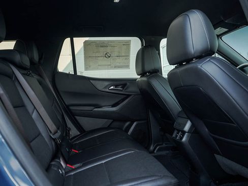 New 2026 Chevrolet Equinox LT w/ Convenience Package II AWD/4WD image 13