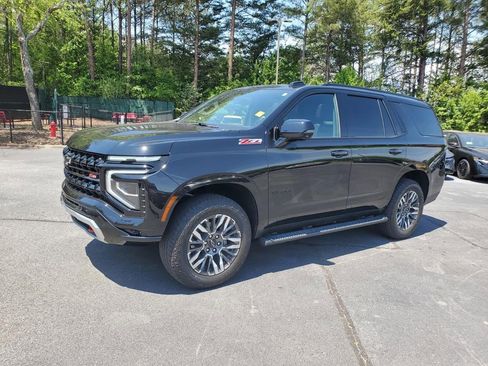 Used 2025 Chevrolet Tahoe Z71 w/ Comfort Package AWD/4WD image 8