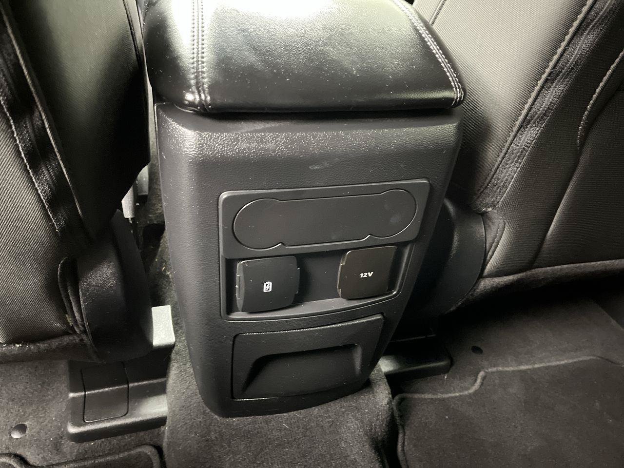 Used 2022 Ford Explorer XLT AWD/4WD image 11