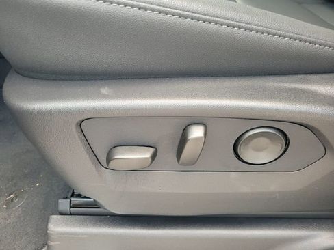 New 2026 GMC Sierra 1500 SLT w/ SLT Premium Package image 5