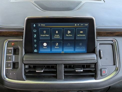 Used 2023 Chevrolet Suburban Premier image 22