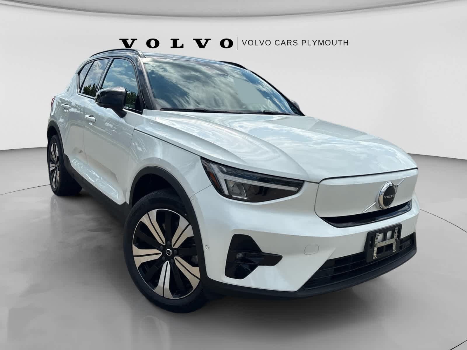 Used 2023 Volvo XC40 Recharge Plus w/ Protection Package Premier AWD/4WD image 1
